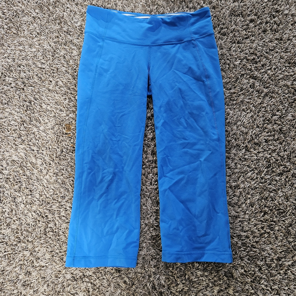 Blue Cropped Yoga Pants